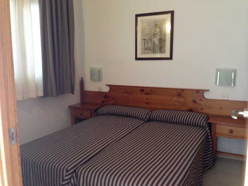 Apartamentos Santi Lloret de Mar Exterior photo