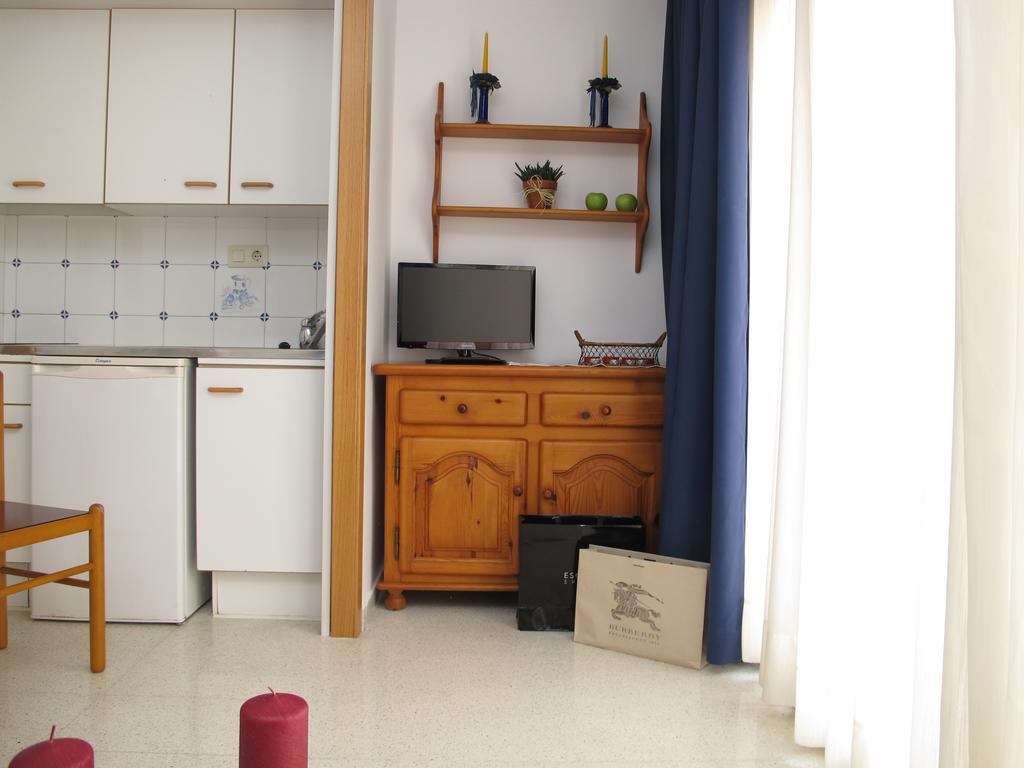 Apartamentos Santi Lloret de Mar Room photo