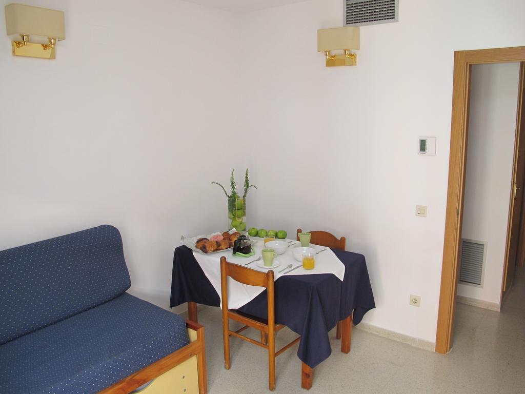Apartamentos Santi Lloret de Mar Room photo